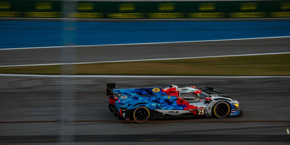 LMDh · No. 25, Galaxy livery · Day